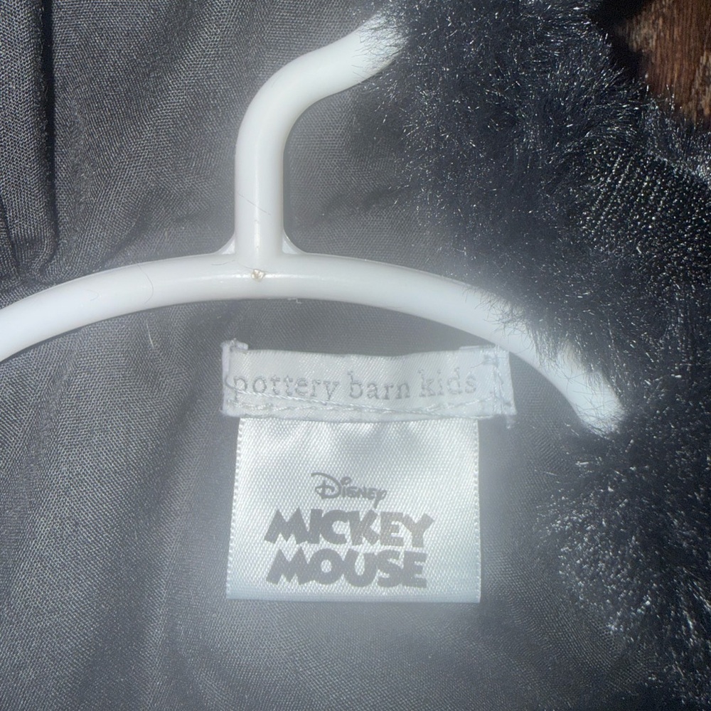 Pottery Barn Kids Mickey Mouse Costume with White gloved hands - Picture 4 of 4